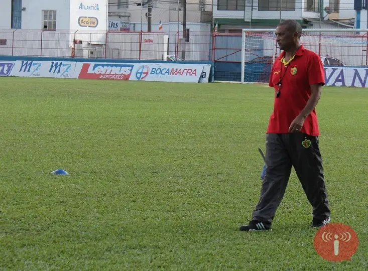 Lio não confirma quem substitui suspensos