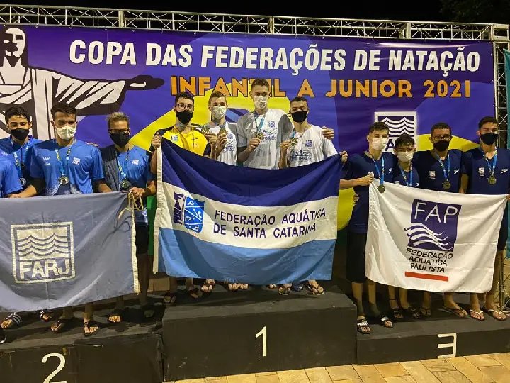 Nadador de Brusque &eacute; medalhista de ouro no Rio de Janeiro