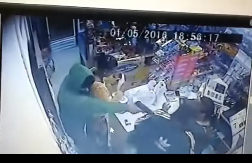 Assaltante é morto por dono do estabelecimento