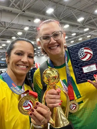 Servidora da Prefeitura de Brusque &eacute; campe&atilde; de V&ocirc;lei no US OPEN 