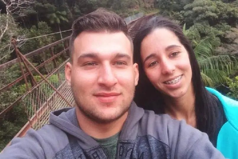 Mulher &eacute; morta a tiros dias depois de marido ser executado