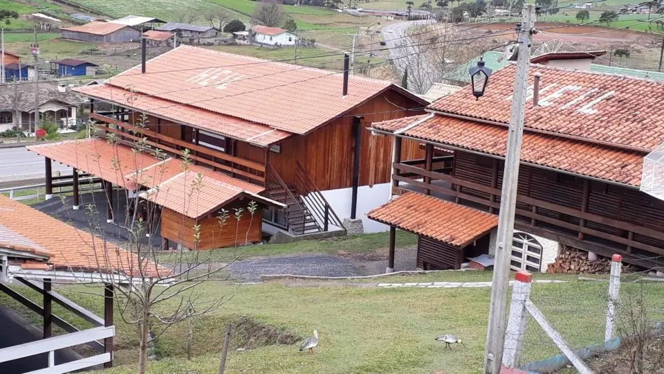 Coluna de jornal que imputa apologia ao nazismo em Santa Catarina vira tema de debate