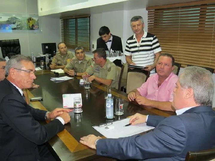 Reunião busca sede própria para a PM