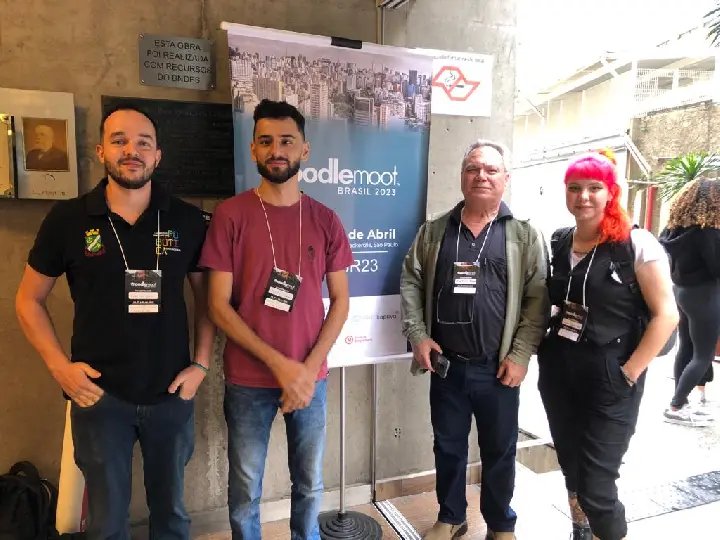 Equipe do LIRE apresenta experi&ecirc;ncias de Brusque no 23&deg; MoodleMoot Brasil 2023