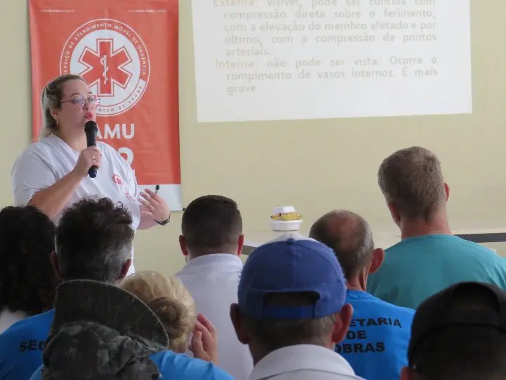 Servidores da Secretaria de Obras participam de atividade da Sipat
