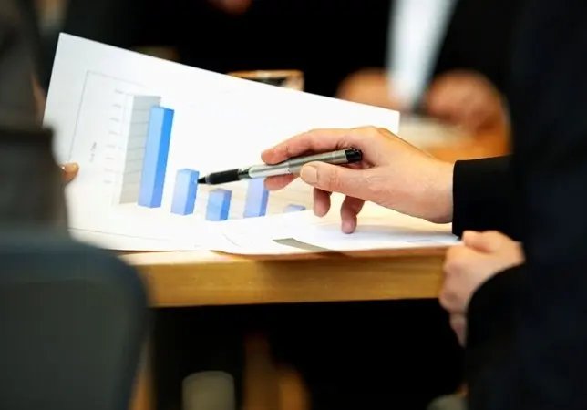 Receita do setor de serviços varia 9,3% em um ano