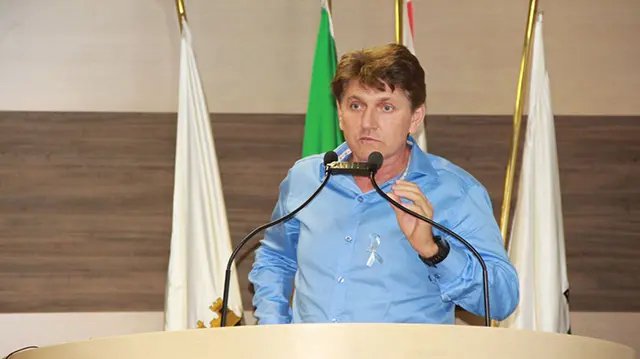 Keka anuncia saída da base de apoio ao governo