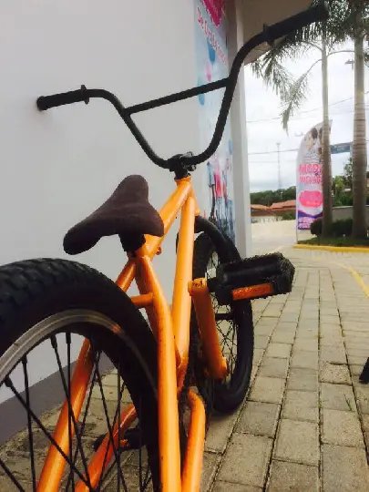 Garoto tem bicicleta furtada ao emprestar para outro andar