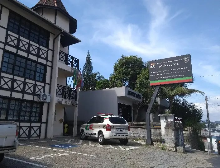 Mulher confessa que estupro coletivo não ocorreu