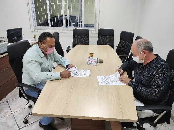 Sindicatos dos empregados e dos empres&aacute;rios da constru&ccedil;&atilde;o civil fazem acordo emergencial sobre regras trabalhistas na pandemia
