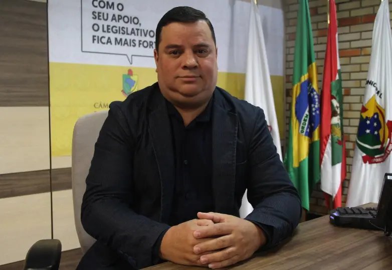 Cleiton Bittelbrunn assume o posto de vereador na C&acirc;mara 