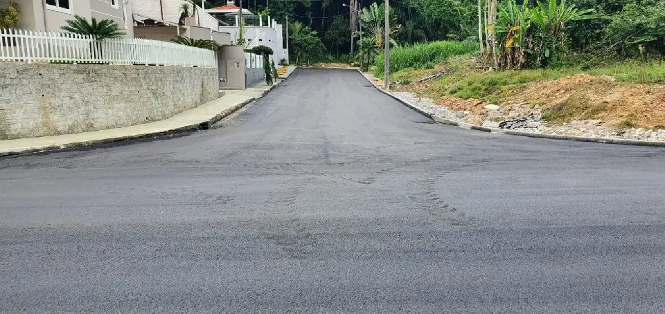 Secretaria de Obras desenvolve o novo Programa de Pavimenta&ccedil;&atilde;o Comunit&aacute;ria