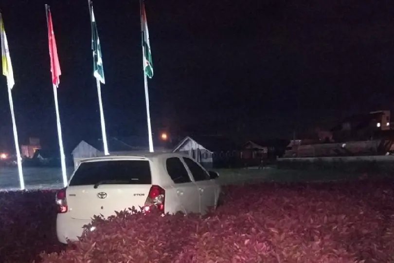 Sa&iacute;da de pista resulta em 4 multas a motorista