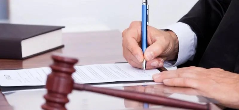 Condi&ccedil;&otilde;es de viatura isentam sargento de ressarcir estado por acidente de tr&acirc;nsito