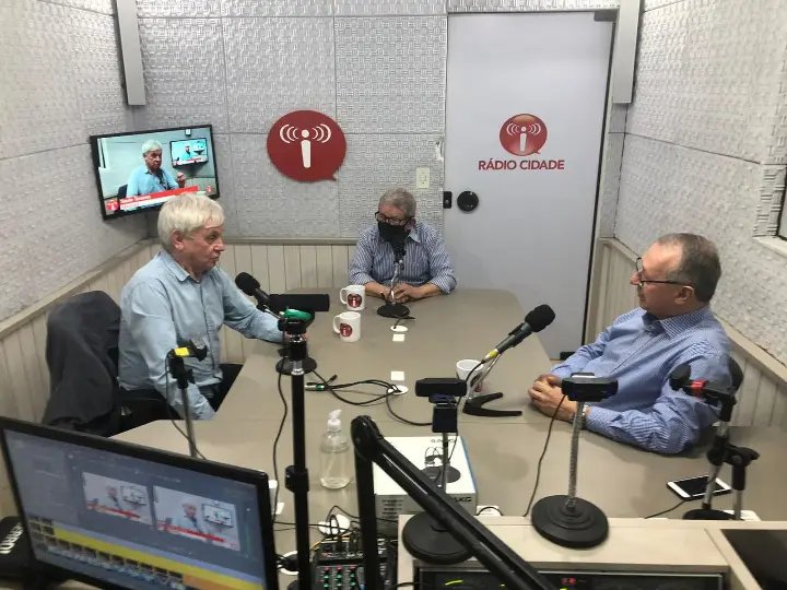 Aldo Fachinello, Dario Silva e Saulo Tavares compartilham hist&oacute;rias do r&aacute;dio em entrevista especial