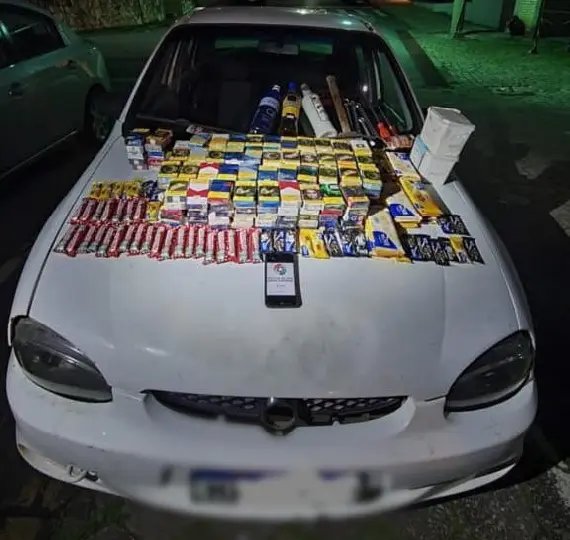 PM faz barreira na rodovia Ant&ocirc;nio Heil e recupera carro e objetos furtados