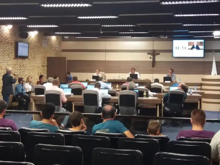 Câmara aprova reajuste salarial para funcionários efetivos