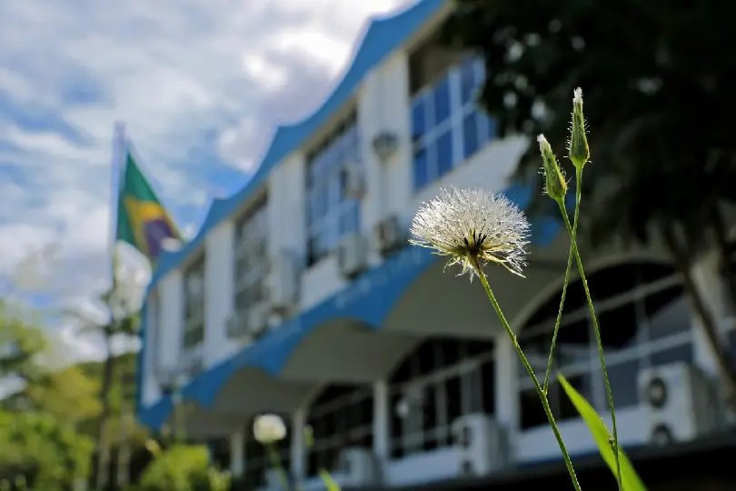 Primeiro escal&atilde;o ter&aacute; redu&ccedil;&atilde;o de sal&aacute;rios em Balne&aacute;rio Cambori&uacute;