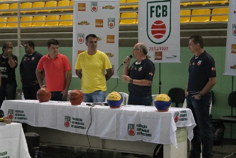 Basquete para o Amanhã é lançado em Brusque