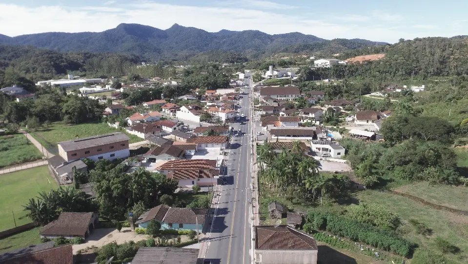 Guabiruba investiu cerca de R$ 16 milhões em pavimentação asfáltica