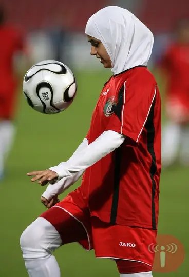 Fifa autoriza que atletas usem véus e turbantes