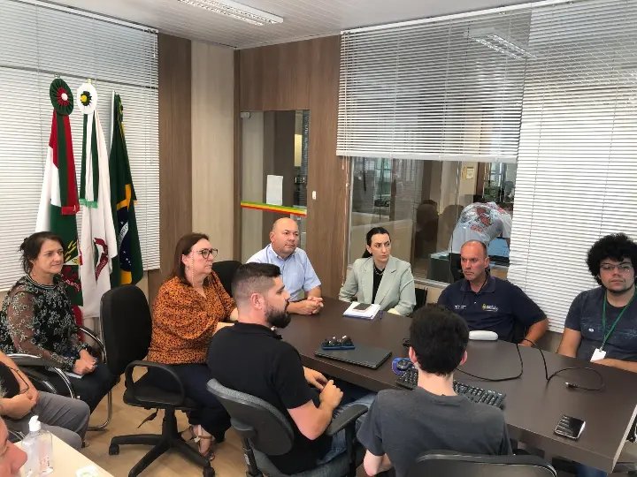 Escolas e creches da rede municipal de Brusque devem ter &lsquo;bot&atilde;o de alarme&rsquo;