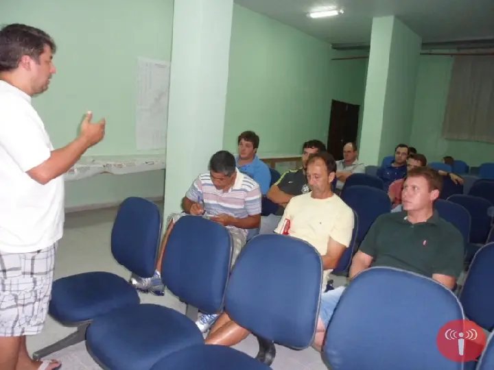 Campeonato de futebol começa em abril