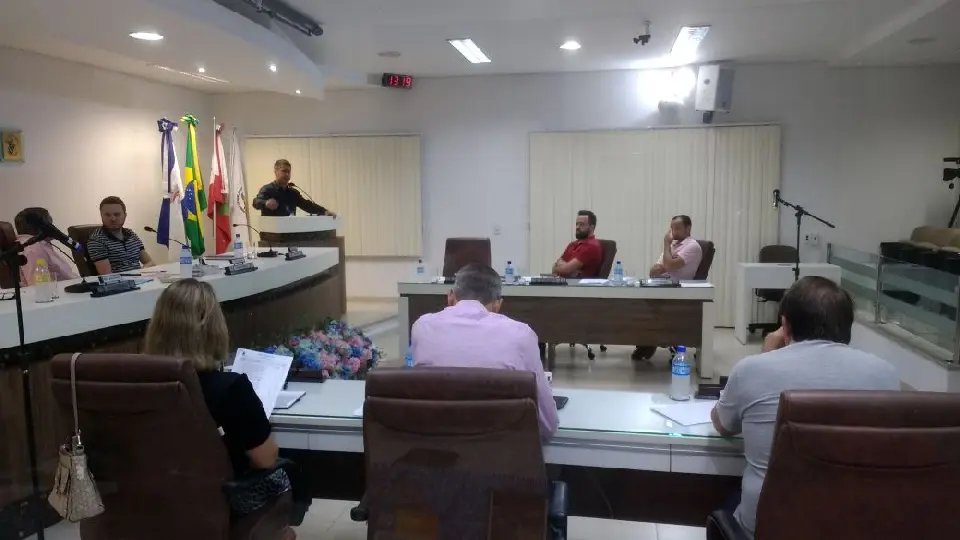 Vereador cobra atraso do Governo Federal em obra de creche