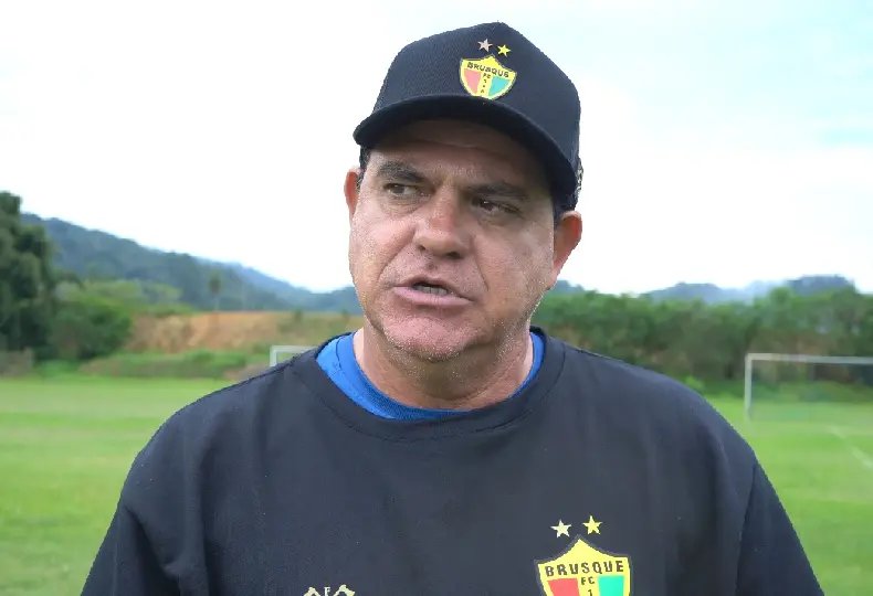"Em todos os jogos em casa, &eacute; obriga&ccedil;&atilde;o buscar os tr&ecirc;s pontos"