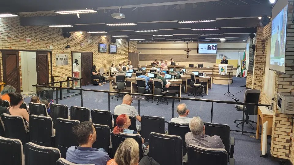 Vereadores cobram a&ccedil;&otilde;es urgentes de seguran&ccedil;a nas escolas