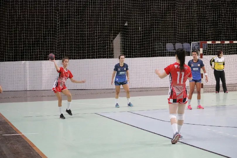Handebol de Brusque vence duas e se classifica na Liga Catarinense