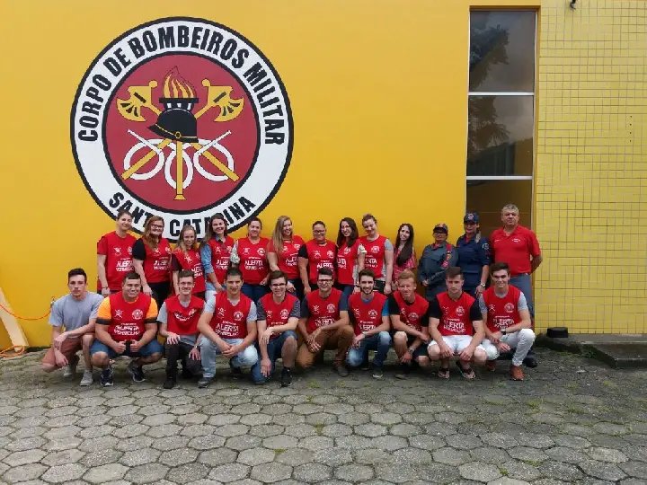 Universitários são treinados para atuar no Alerta Vermelho