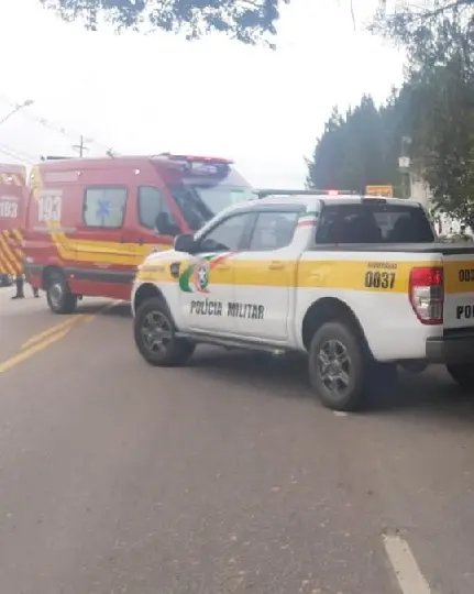 Jovens ficam feridos em acidente na rodovia Ivo Silveira