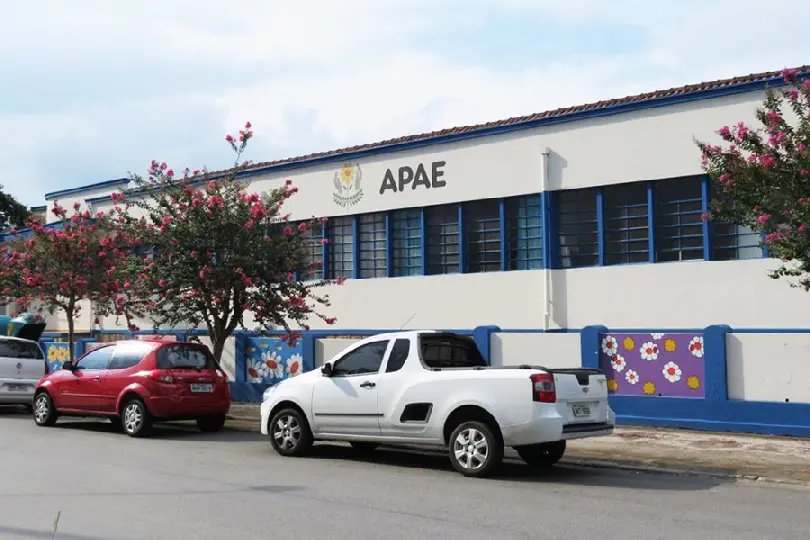 Apae de Brusque promove macarronada na sexta-feira