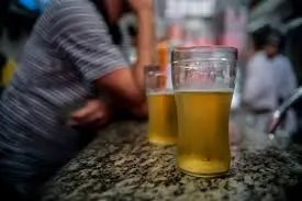 Alcoolismo é a principal causa de afastamento