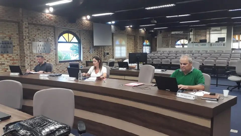 C&acirc;mara realiza primeira sess&atilde;o sem presen&ccedil;a f&iacute;sica dos vereadores