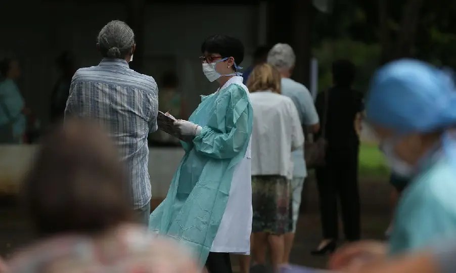 Mortes por novo coronav&iacute;rus sobem para 57 no Brasil