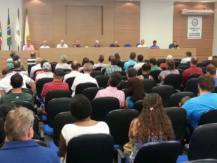 Têxteis querem 12% de aumento salarial