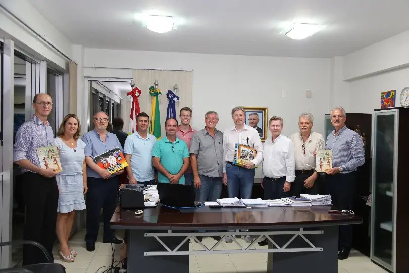 Presidente de instituição alemã visita Prefeitura de Guabiruba