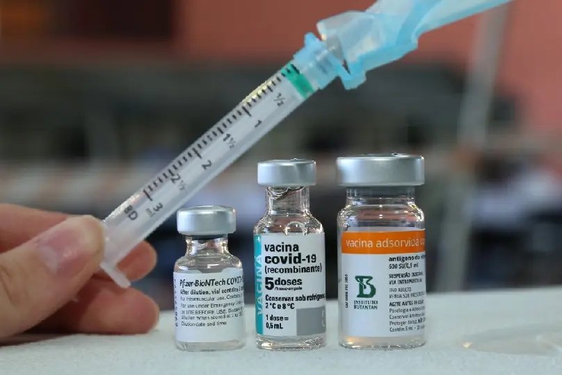 Brasil atinge marca de 200 milh&otilde;es de doses de vacinas aplicadas contra a covid-19