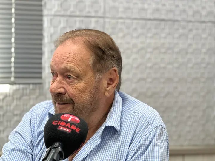 Roza diz que pol&iacute;ticos de Brusque se convidam para visit&aacute;-lo