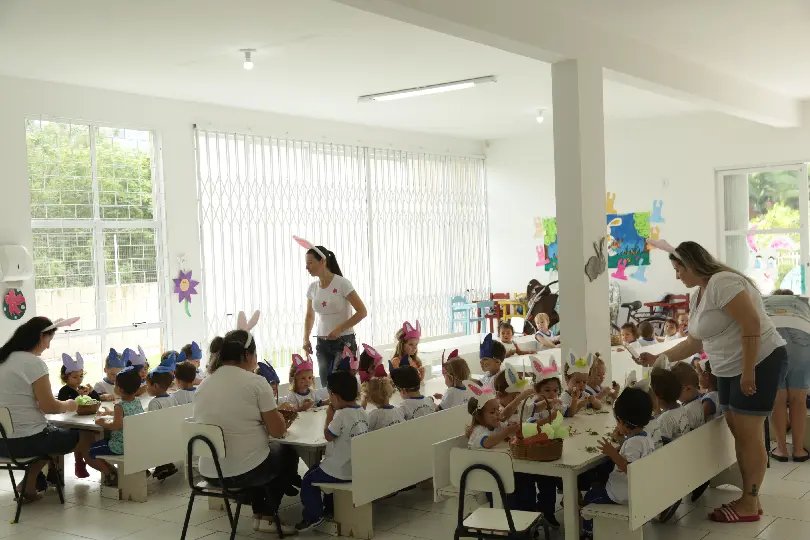 Atividades lúdicas de Páscoa movimentam escolas em Guabiruba