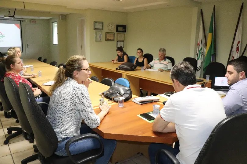 AmpeBr formaliza criação de Núcleo que tratará sobre Certificação ABVTEX