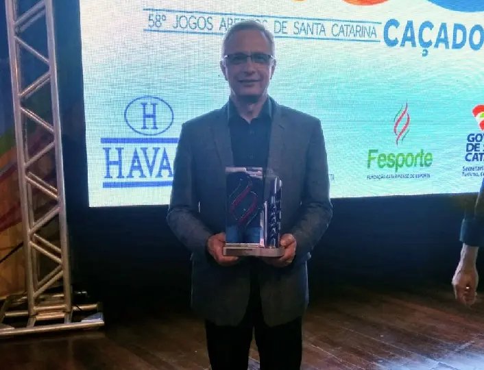 Delmar Tôndolo é homenageado como amigo do esporte