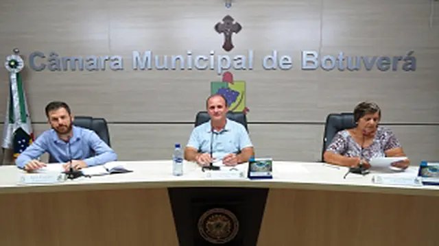 Sem consultar Sinseb, Botuverá aprova reajuste aos servidores