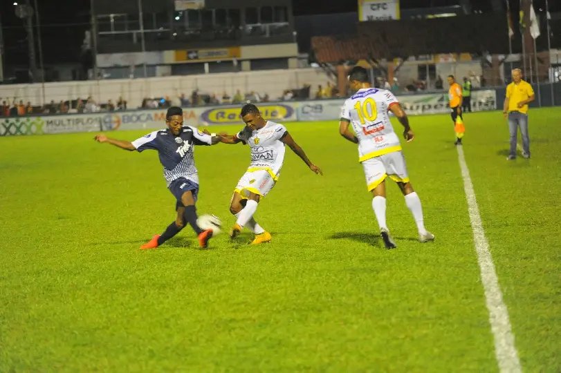 Brusque fura retranca e vence o Guarani