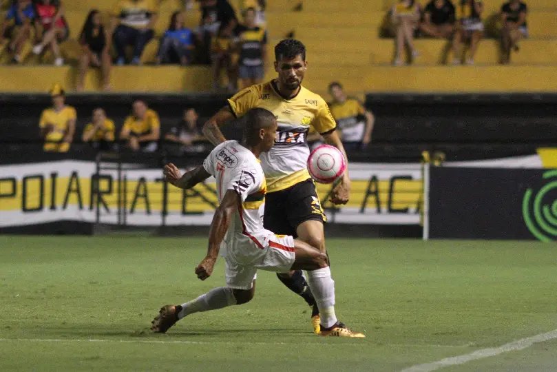 Brusque arranca empate no finalzinho contra o Criciúma