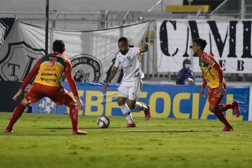 Brusque perde para Ponte Preta, no in&iacute;cio do returno