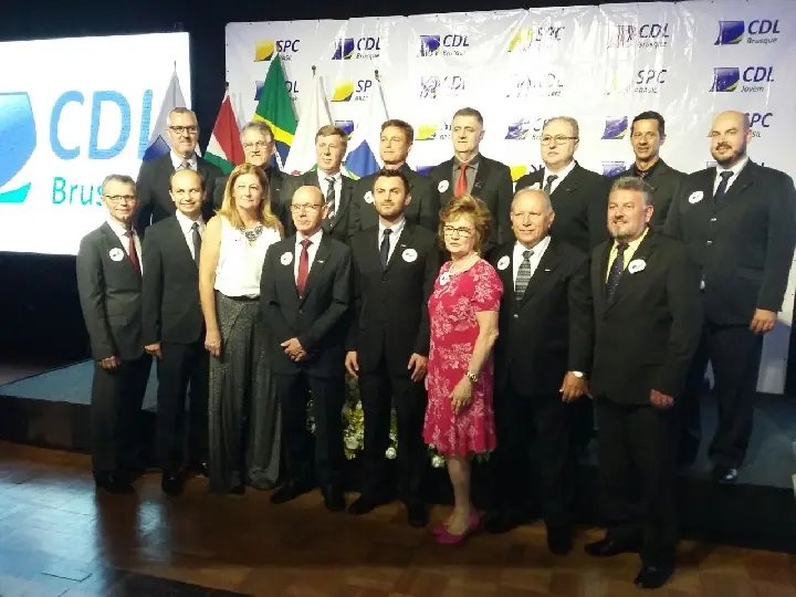 Com cobranças ao poder público e campanha de associação, CDL empossa nova diretoria