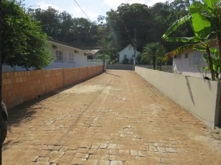 Secretaria de Obras finaliza pavimentação em rua no Maluche